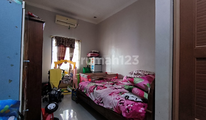 House in a Cluster in Beji, Depok. 2