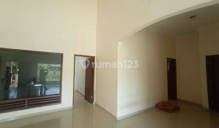 Rumah Super Teduh Dan Luas Di Perum Kemang Swatama 7