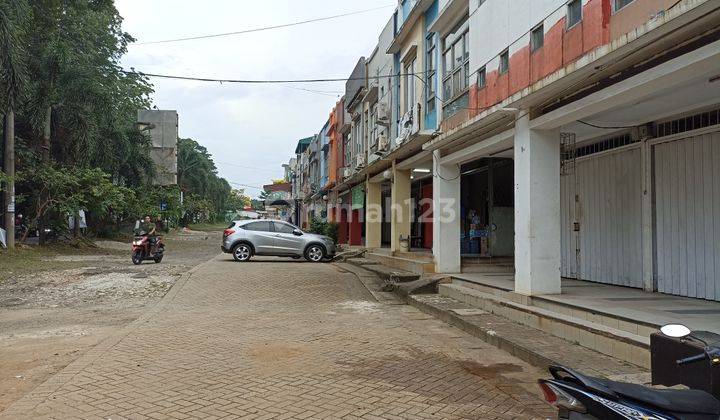 Ruko Hoky, Lokasi Strategis 1