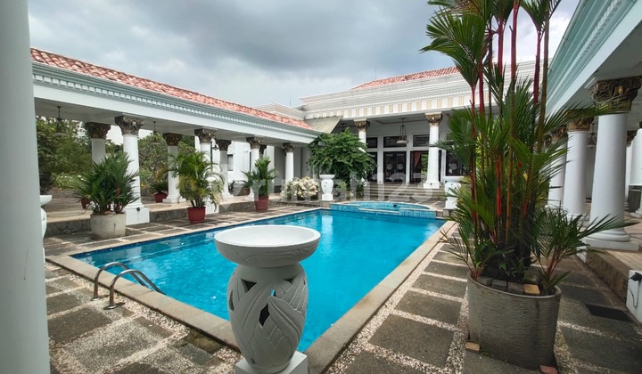 Rumah Mewah, Megah, Eksklusive, Asri, Luas, Lokasi Sentuh Rumah Mewah, Megah, Eksklusive, Asri, Luas, Lokasi Sentuh