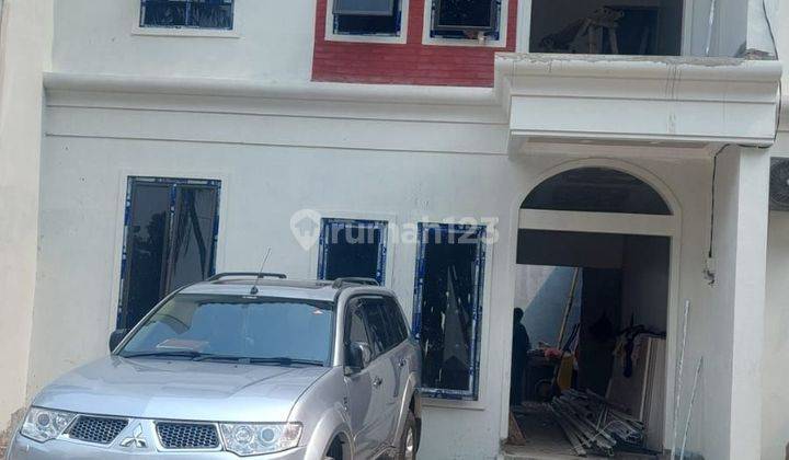 Rumah Baru  Dalam Town House Dekat Pintu Tol Sawangan  1