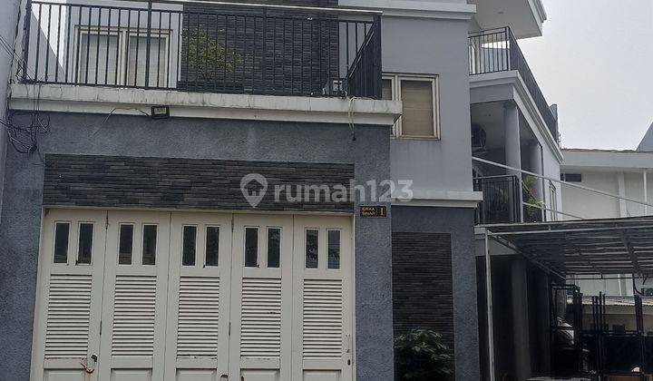 Ruko Eksklusif, 3 Lantai, Luas Tanah 181 Meter, Di Cinere, Turun Harga 1