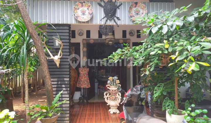 Rumah Teduh & Asri Dekat Pintu Tol Cibubur