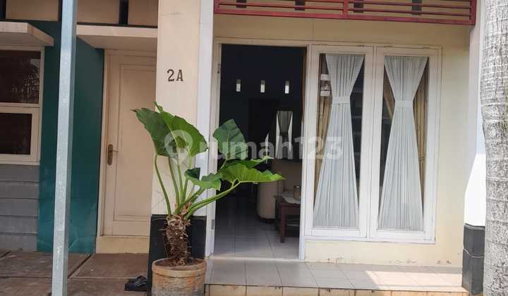 Rumah Teduh Halaman Luas di Depan, Belakang & Samping, Harga Termurah di Krukut, Depok 2