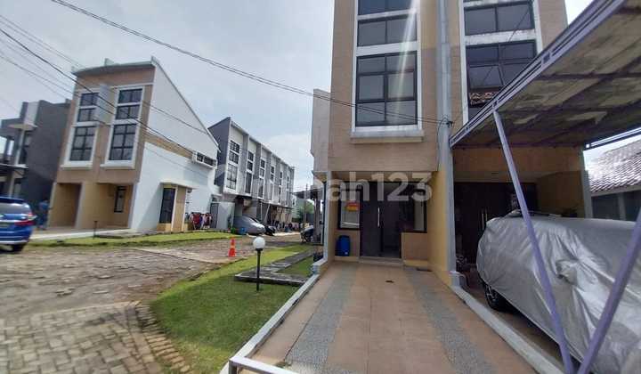Rumah Baru Dalam Perumahan Besar Di Area Krukut, Harga 893 Juta