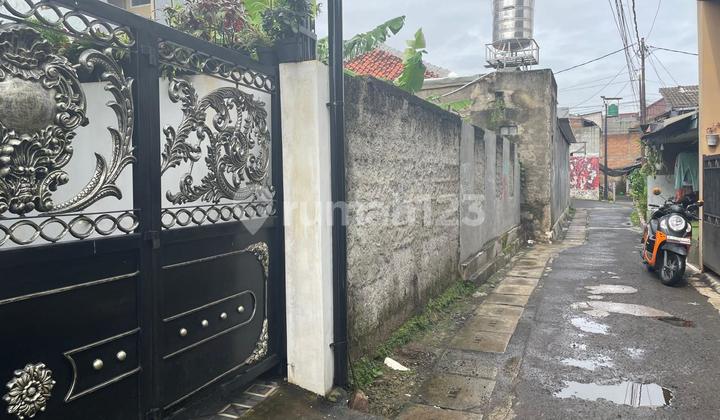 Tanah Bertekstur Padat, Bentuk Persegi, Posisi Diapit Bangunan Rumah Kanan- Kiri, Lokasi Dekat ke Jak-Sel Tanah Bertekstur Padat, Bentuk Persegi, Posisi Diapit Bangunan Rumah Kanan- Kiri, Lokasi Dekat ke Jak-Sel