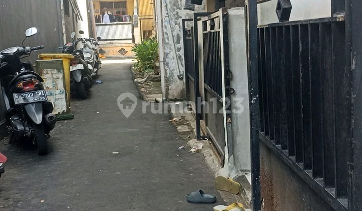 Rumah Kontrakan 7 Pintu Dekat Mall Cijantung, Raya Bogor