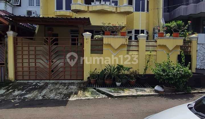 Rumah Nyaman Dalam Komplek yang Besar di Cinere, Harga Turun 2