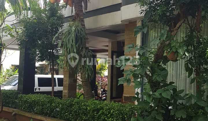 Unique, Shady House for Rent in Bali View, Cireunde