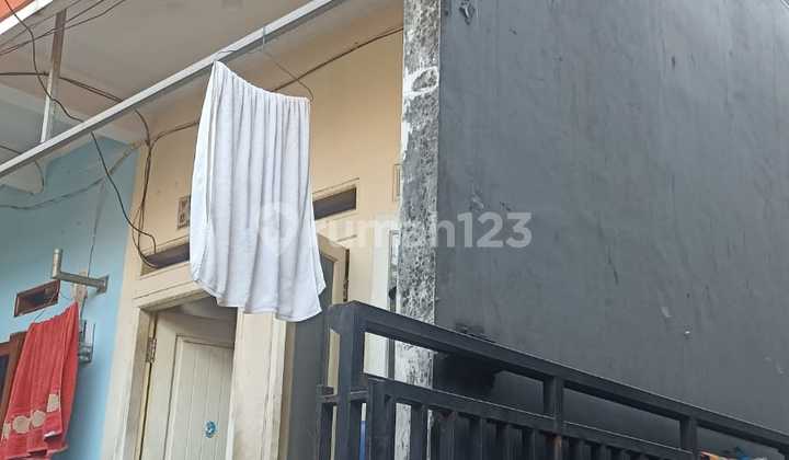 Rumah Kontrakan 6 Pintu Dekat Mall Cijantung, Raya Bogor 2