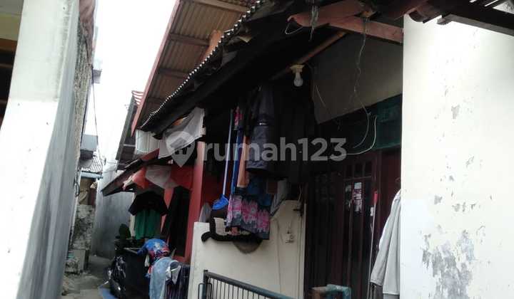 Rumah Kontrakan 2 Pintu Dekat Pasar Lenteng 2