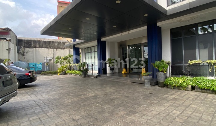 Gedung 5 Lantai, Ada Basement + Rootop, Siap Operational di Kawasan Premiun, Jak Sel Gedung 5 Lantai, Ada Basement + Rootop, Siap Operational di Kawasan Premiun, Jak Sel
