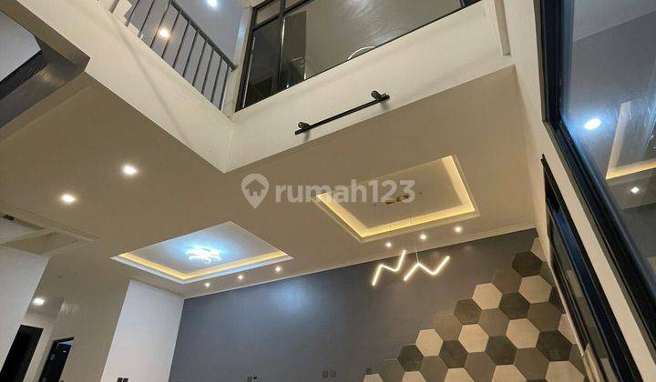 Rumah lux 3 lantai hadap timur, sejuk, nyaman, dan aman 1