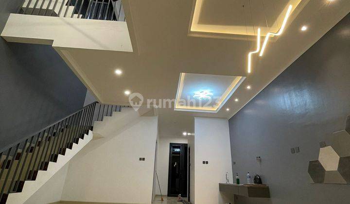 Rumah lux 3 lantai hadap timur, sejuk, nyaman, dan aman 2