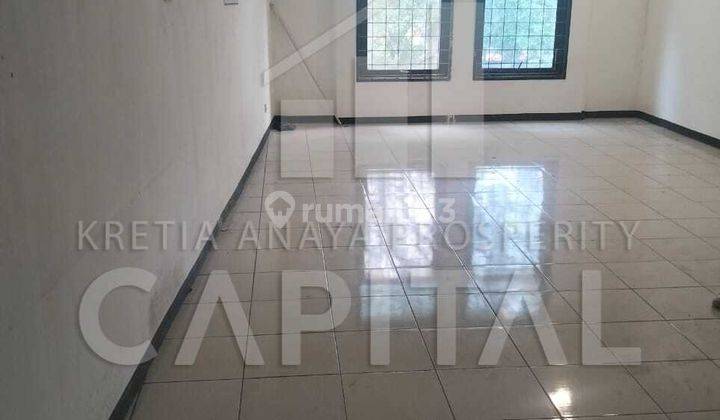 Ruko 3,5 Lantai Siap Usaha di Jalan Peta Bandung 1