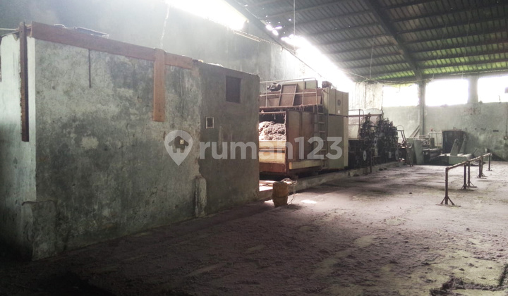  Bangunan Gudang 1500 m² Dan Lahan 5 Ha Batujajar Main Road  10
