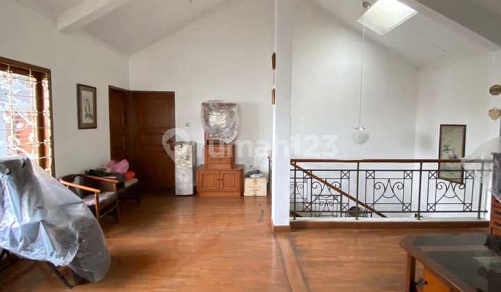 Rumah 2 Lantai Sayap Pasteur