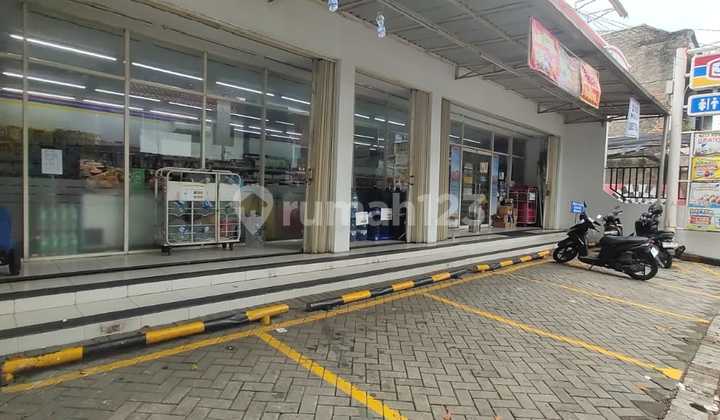 Very Strategic Business Space In Sarijadi