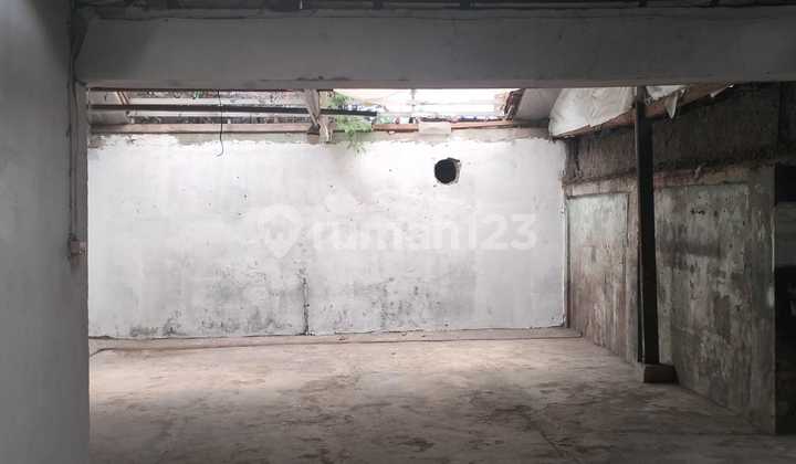 Warehouse in the heart of the city, Sudirman Wing area, 500 m2 & office 450 m2. Warehouse in the heart of the city, Sudirman Wing area, 500 m2 & office 450 m2.