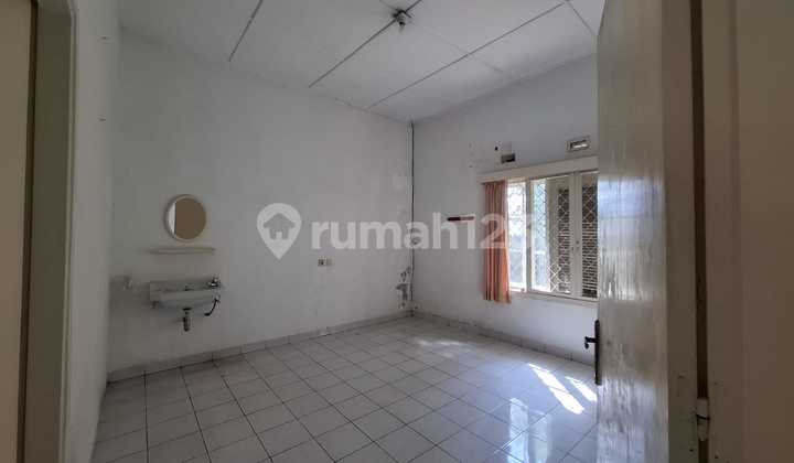 1-Storey House in Hegarmanah, Scenic Environment 2