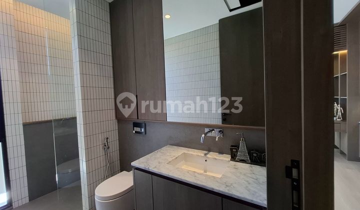 Sultan's House in the Elite Area of Parahyangan New City. 2