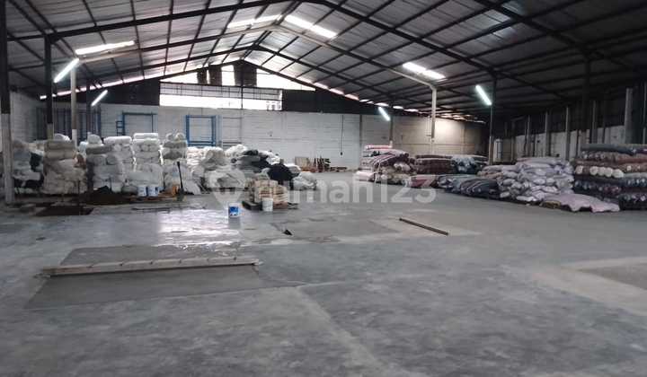 Gudang Strategis Cibeureum Masuk Cont 40'