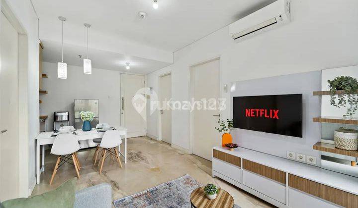 Dijual Cepat Apartemen 2 Kamar Tidur Furnished Landmark Residence 1