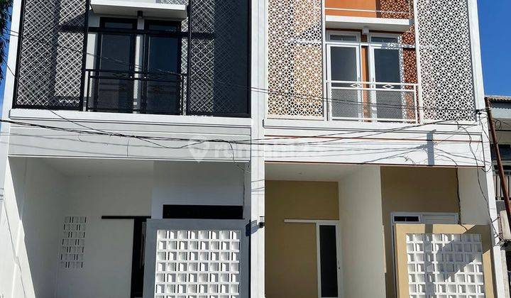 Rumah 2 Lantai, 990 Jt'an di kelapa dua depok 1