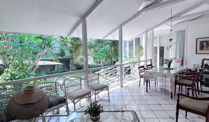 Villa Cinere Mas Rumah Cantik Dengan Taman Luas, View Sangat Indah 2