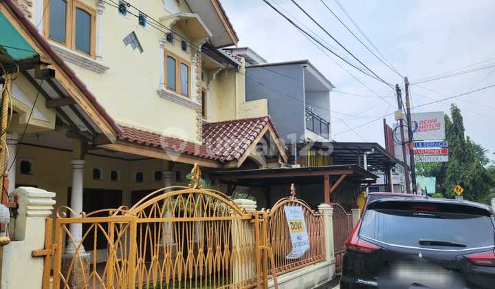 Rumah Pinggir Jln Raya di Depok 2