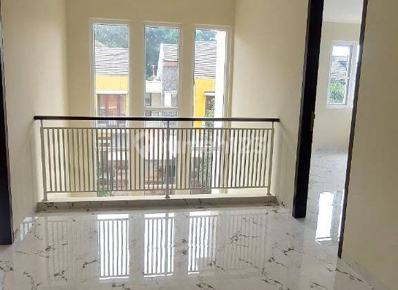 Dijual Rumah Baru Cantik The Green Bsd 2