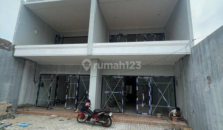 Dijual Ruko Gandeng Baru Pinggir Jalan di Griya Loka 2