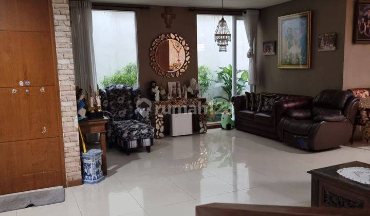 Dijual Rumah Semi Furnish Siap Huni di Pondok Indah 2