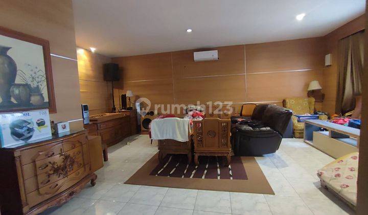 Dijual Rrumah Lokasi Strategis di Boulevard Puspitaloka Bsd 1