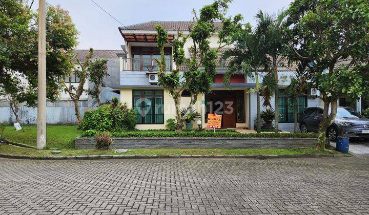 Dijual Rumah Vila, Hoek,  Strategis, Suasana Sejuk View Gunung Di Bogor 1