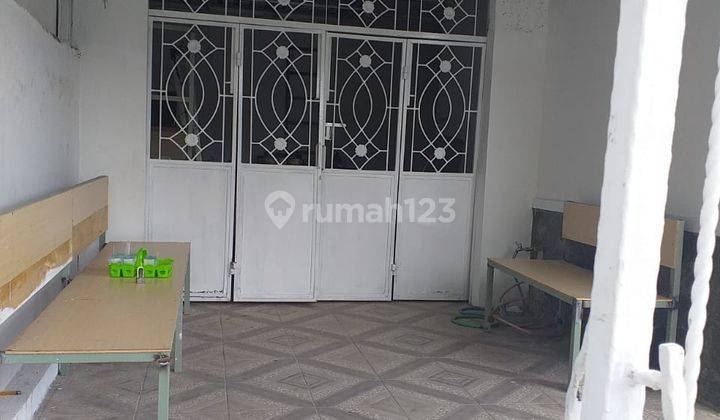 Rumah Strategis Semi Furnish di Seturan  3