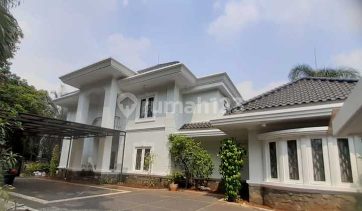 Nice and Luxurious House in Patiunus Kebayoran Baru