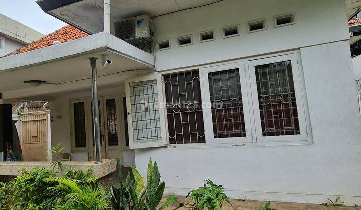 Rumah SHM di Jalan Cikini V dekat ke lokasi Elit Menteng 2