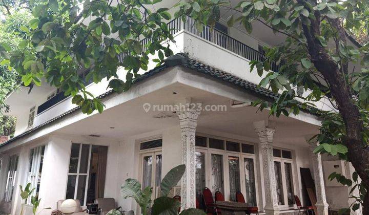 Rumah 2 Lantai di Jalan Prapanca Raya Menghadap Timur dan Butuh Renovasi 1