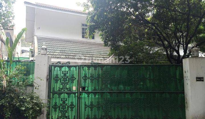 Rumah 2 Lantai di Jalan Prapanca Raya Menghadap Timur dan Butuh Renovasi 9