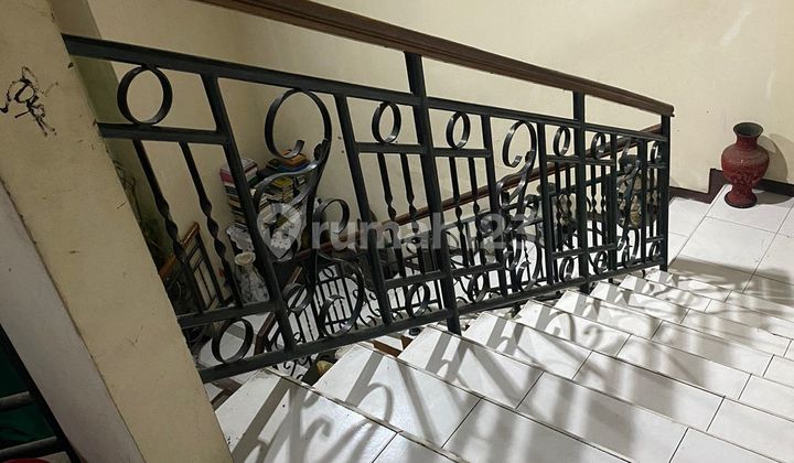 Rumah di Mampang Prapatan XVIII Butuh Renovasi 6
