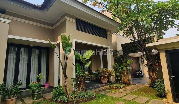 Rumah Bagus 2 Lantai dengan Konsep Tropical Resort di Jalan Emesde D Kemang Selatan 1