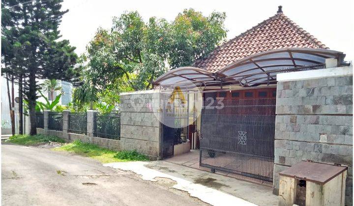 Rumah di setra indah pasteur Hook dekat ke pintu tol pasteur  2