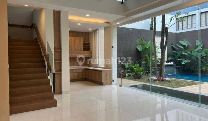 Rumah di Kota baru parahyangan semi furnished kolam renang pribadi 2