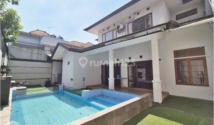 Rumah di batununggal buahbatu mewah ada kolam renang  2