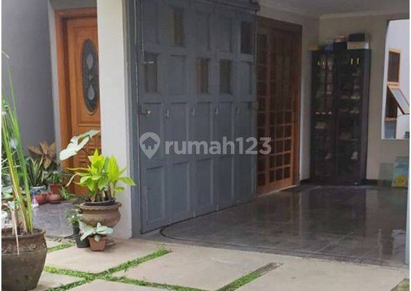 Rumah di Antapani semi furnished bagus dan siap huni  2