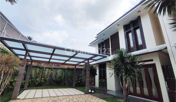 Rumah Di Ciumbuleuit Setiabudi Furnished Plus Kolam Renang  1