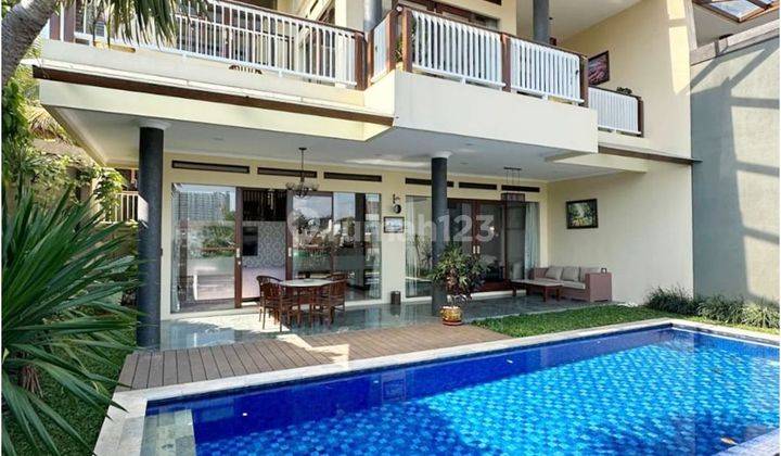 Rumah Di Ciumbuleuit Cidadap Furnished Plus Kolam Renang  1