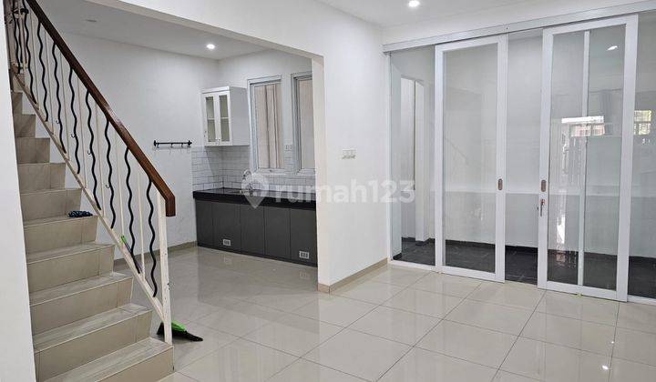 Rumah Cantik Minimalis dan Siap Huni @Taman Crista, Bintaro 1