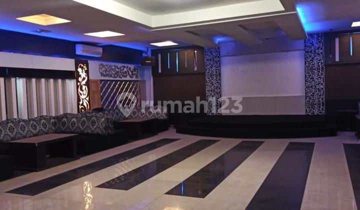 Gedung Ex Cafeshop, Kawasan Utama Cbd Bintaro Jaya 2
